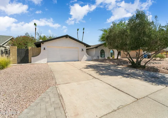 Homes for sale in Scottsdale, AZ | 4830 E Acoma Dr, Scottsdale, AZ 85254 | MLS# 7027645