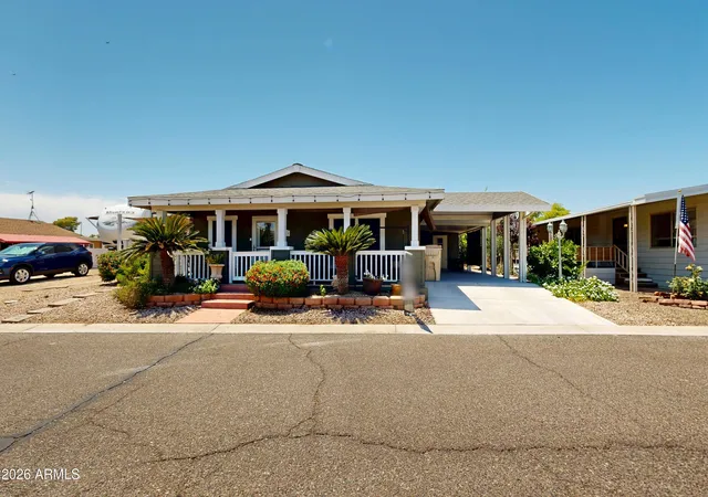 Homes for sale in Glendale, AZ | 10960 N 67Th Ave #114, Glendale, AZ 85304 | MLS# 7027369