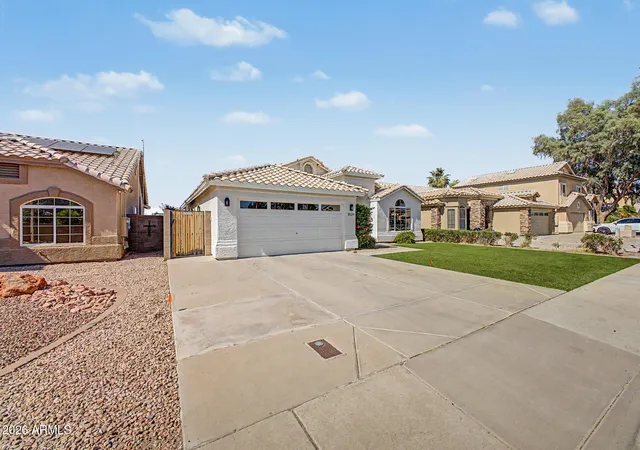 Photo 3 of Single family home for sale at 8534 W Charleston Ave, Peoria, AZ 85382 | MLS# 7029750 | Listing updated on 2026-09-18