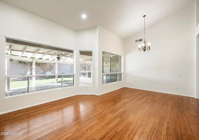 Photo 4 of Sale Pending at 722 W Kelton Ln, Phoenix, AZ 85023 | MLS# 7027263 | Listing updated on 2026-07-23