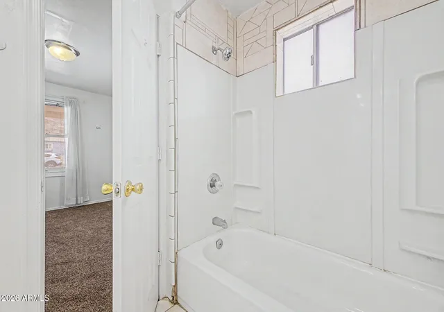 Photo 4 of Sale Pending at 10026 N 14th Street, Phoenix, AZ 85020 | MLS# 7027242 | Listing updated on 2026-10-22