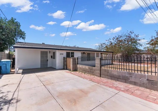 Photo 3 of Single family home for sale at 2133 W Colter St, Phoenix, AZ 85015 | MLS# 7032056 | Listing updated on 2026-08-19