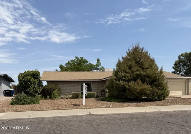 Photo 2 of Single family home for sale at 2024 E Tierra Buena Ln, Phoenix, AZ 85022 | MLS# 7027571 | Listing updated on 2026-09-17