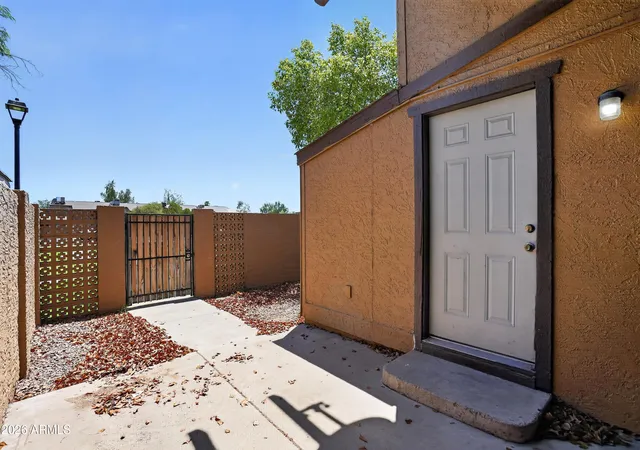 Photo 4 of Townhouse for sale at 3646 N 67th Avenue #81, Phoenix, AZ 85033 | MLS# 7065719 | Listing updated on 2026-08-17