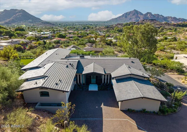 Photo 3 of Mansion for sale at 7347 N Red Ledge Dr, Paradise Valley, AZ 85253 | MLS# 7062395 | Listing updated on 2026-09-26