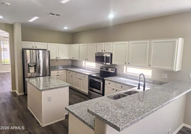 4th image of 4301 E Oxford Ln, Gilbert, AZ 85295 | MLS# 7033362