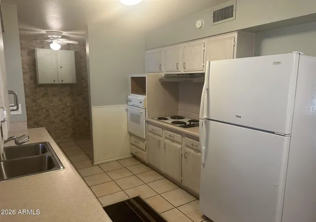 4th image of 10512 W El Capitan Cir, Sun City, AZ 85351 | MLS# 7029687