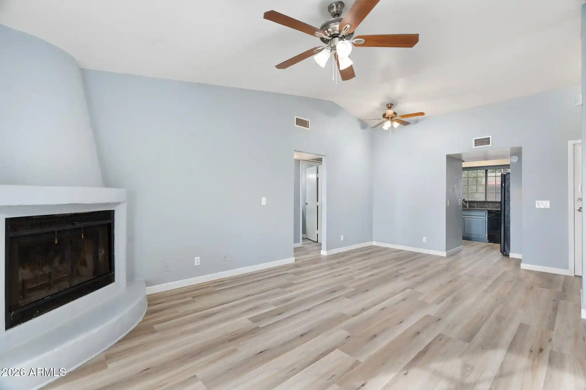 Listing Photo 2 - Condo for sale in 15402 N 28Th St located at 15402 N 28Th St, Phoenix, AZ 85032 - Unit #205