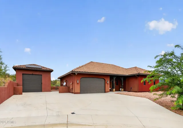 Photo 2 of Sale Pending at 640 N Atchison Cir, Wickenburg, AZ 85390 | MLS# 7028112 | Listing updated on 2026-08-31