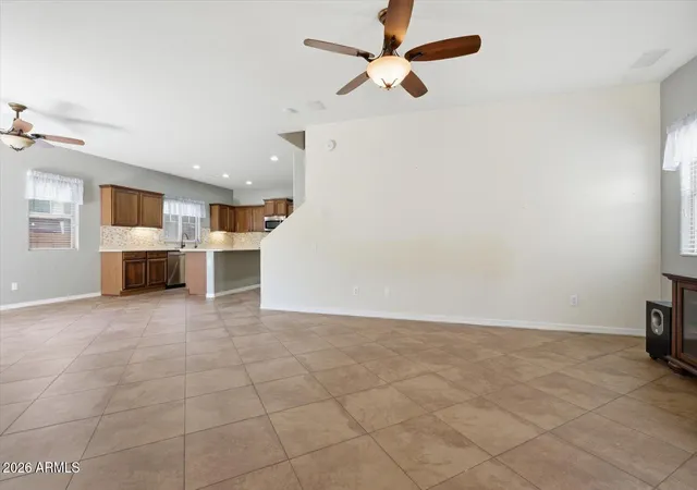 2nd image of 1945 W Busoni Pl, Phoenix, AZ 85023 | MLS# 7028777