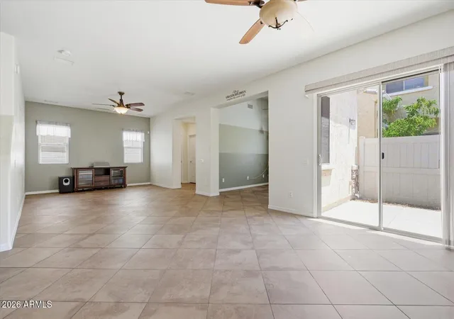 3rd image of 1945 W Busoni Pl, Phoenix, AZ 85023 | MLS# 7028777