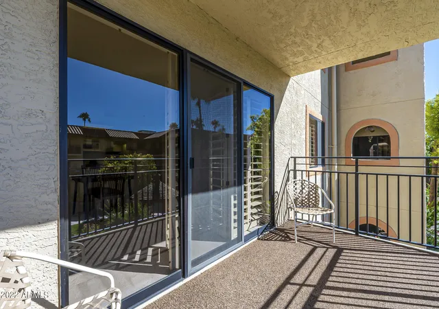 5th image of 10330 W Thunderbird Blvd #B204, Sun City, AZ 85351 | MLS# 7032829