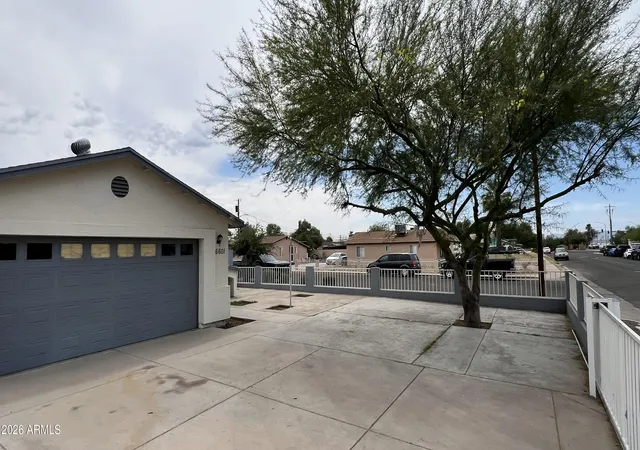 Photo 3 of Single family home for sale at 6601 N 54th Avenue, Glendale, AZ 85301 | MLS# 7028943 | Listing updated on 2026-07-27
