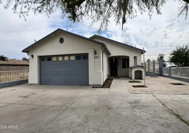 Photo 4 of Single family home for sale at 6601 N 54th Avenue, Glendale, AZ 85301 | MLS# 7028943 | Listing updated on 2026-07-27
