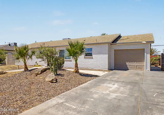 2nd image of 2208 W San Miguel Ave, Phoenix, AZ 85015 | MLS# 7031069