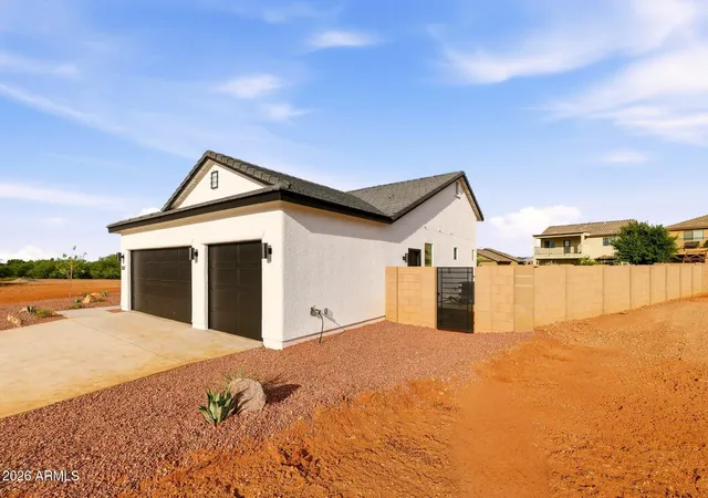 Photo 2 of Single family home for sale at 3507 Perry Pl, Sierra Vista, AZ 85650 | MLS# 7037315 | Listing updated on 2026-08-31
