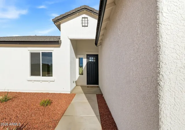 Photo 3 of Single family home for sale at 3507 Perry Pl, Sierra Vista, AZ 85650 | MLS# 7037315 | Listing updated on 2026-08-31