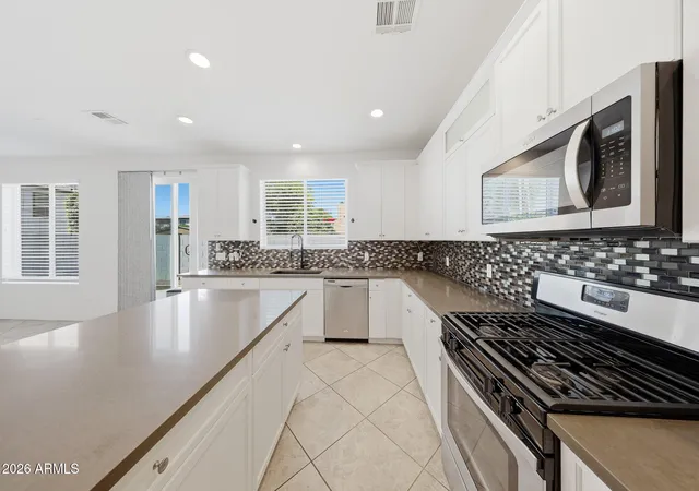 Photo 4 of Townhouse for sale at 3030 N 38th Street #108, Phoenix, AZ 85018 | MLS# 7028830 | Listing updated on 2026-08-11
