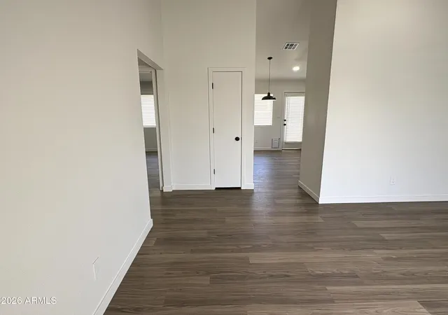 Photo 4 of Single family home for sale at 5725 N 68th Avenue, Glendale, AZ 85303 | MLS# 7029157 | Listing updated on 2026-08-04