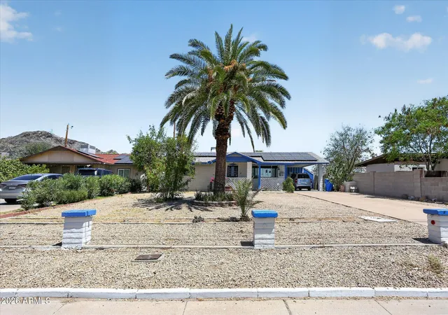 Photo 2 of Single family home for sale at 806 E Mountain View Rd, Phoenix, AZ 85020 | MLS# 7028930 | Listing updated on 2026-10-08