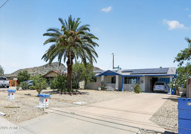 Photo 3 of Single family home for sale at 806 E Mountain View Rd, Phoenix, AZ 85020 | MLS# 7028930 | Listing updated on 2026-10-08