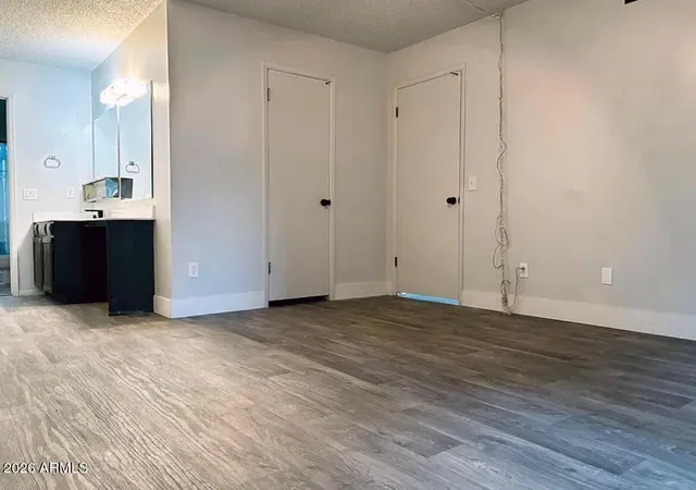 Photo 4 of Single family home for sale at 4766 W Palmaire Ave, Glendale, AZ 85301 | MLS# 7029015 | Listing updated on 2026-10-07
