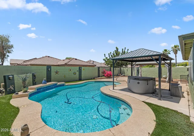 Photo 2 of Single family home for sale at 3207 W Molly Ln, Phoenix, AZ 85083 | MLS# 7034276 | Listing updated on 2026-08-14