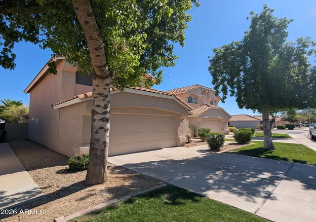 2nd image of 8034 W Paradise Dr, Peoria, AZ 85345 | MLS# 7029105