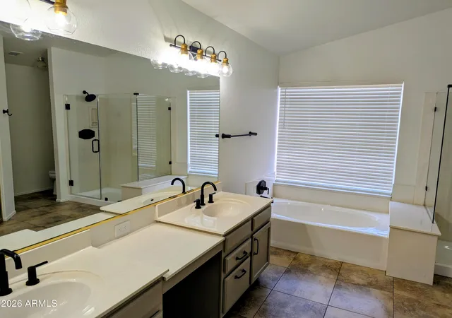 30th image of 8034 W Paradise Dr, Peoria, AZ 85345 | MLS# 7029105