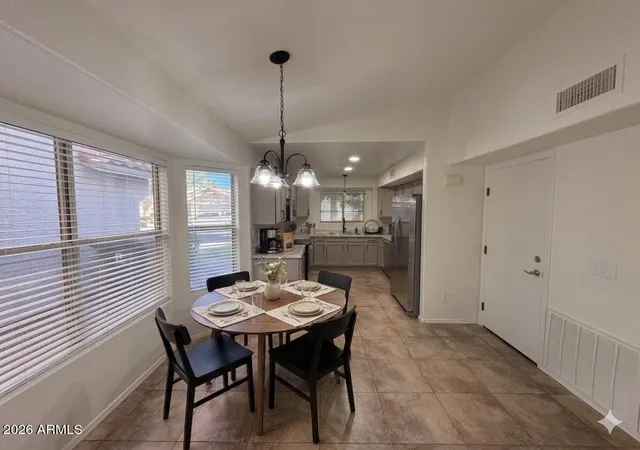 5th image of 8034 W Paradise Dr, Peoria, AZ 85345 | MLS# 7029105