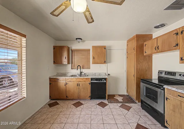 4th image of 924 E Granada Ave, Apache Junction, AZ 85119 | MLS# 7031715