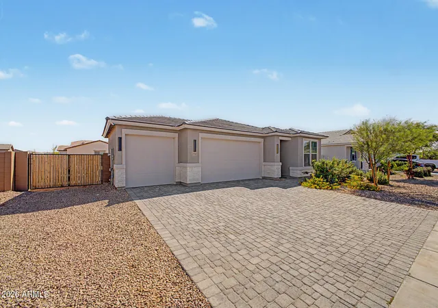 Photo 3 of Single family home for sale at 2069 E Brooklyn Dr, Casa Grande, AZ 85122 | MLS# 7029490 | Listing updated on 2026-08-27