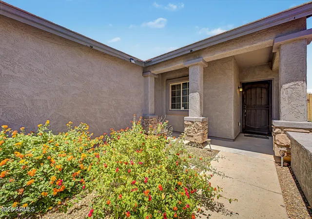 3rd image of 1652 W Straight Arrow Ln, Phoenix, AZ 85085 | MLS# 7029374