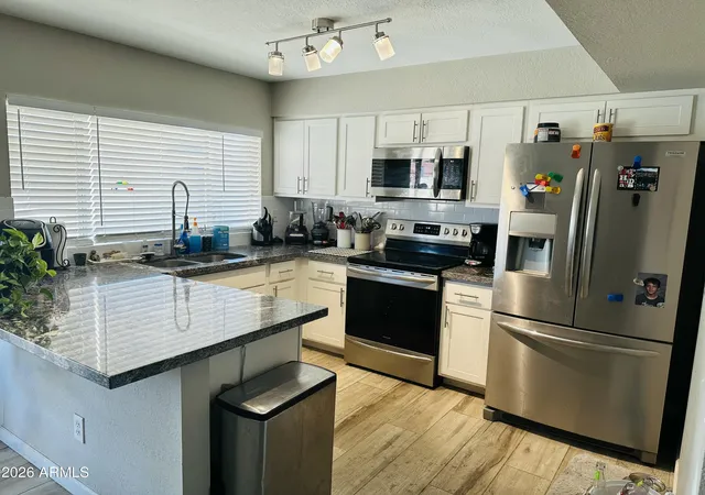 Photo 2 of Sale Pending at 4035 W Dahlia Dr, Phoenix, AZ 85029 | MLS# 7029517 | Listing updated on 2026-07-31