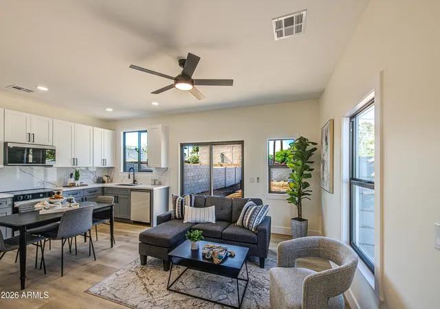 Homes for sale in Phoenix, AZ | 920 E Pasadena Ave, Phoenix, AZ 85014 | MLS# 7030100
