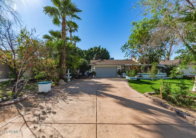 Photo 2 of Single family home for sale at 5545 E Earll Dr, Phoenix, AZ 85018 | MLS# 7029664 | Listing updated on 2026-10-12