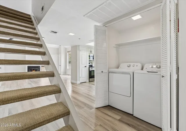 Listing Photo 5 - Condo for sale in building located at 1211 N Miller Rd, Scottsdale, AZ 85257 - Unit #249