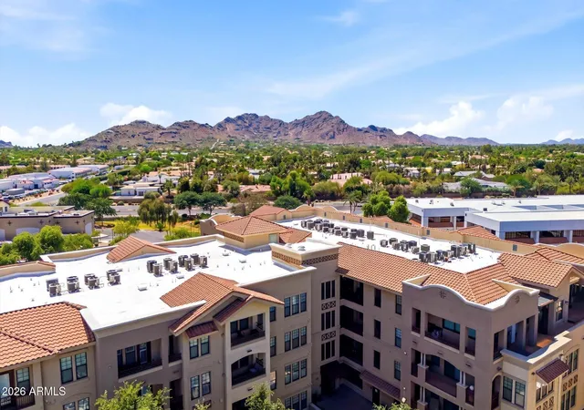 Homes for sale in Paradise Valley, AZ | 7291 N Scottsdale Road, Paradise Valley, AZ 85253 | Houzeo