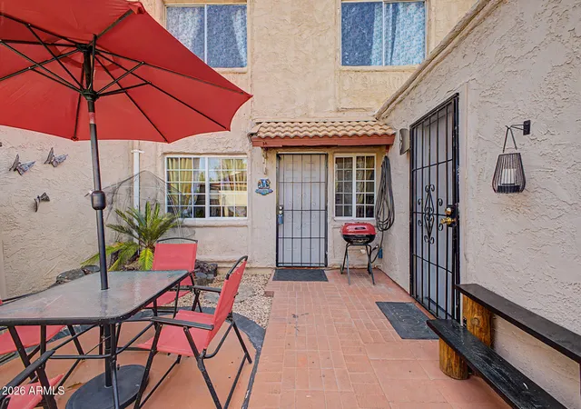 3rd image of 4252 N 68Th Ln, Phoenix, AZ 85033 | MLS# 7031717