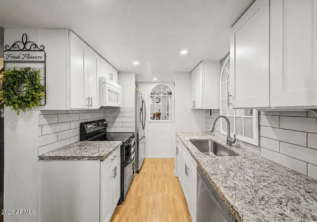 4th image of 4252 N 68Th Ln, Phoenix, AZ 85033 | MLS# 7031717
