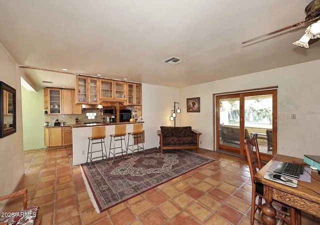 Photo 4 of Single family home for sale at 8104 N 8th Avenue, Phoenix, AZ 85021 | MLS# 7038565 | Listing updated on 2026-08-11