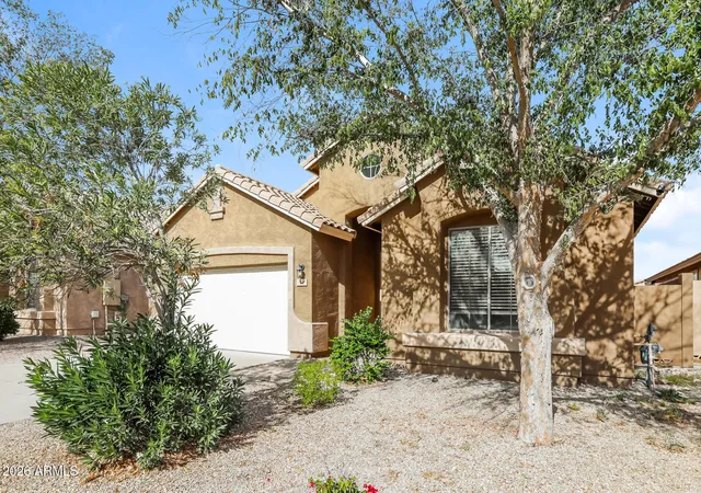 Photo 2 of Single family home for sale at 10 E Ml Reef Dr, San Tan Valley, AZ 85143 | MLS# 7030574 | Listing updated on 2026-10-22