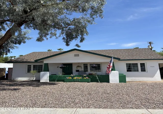 1st image of 1524 E Earll Dr, Phoenix, AZ 85014 | MLS# 7030627