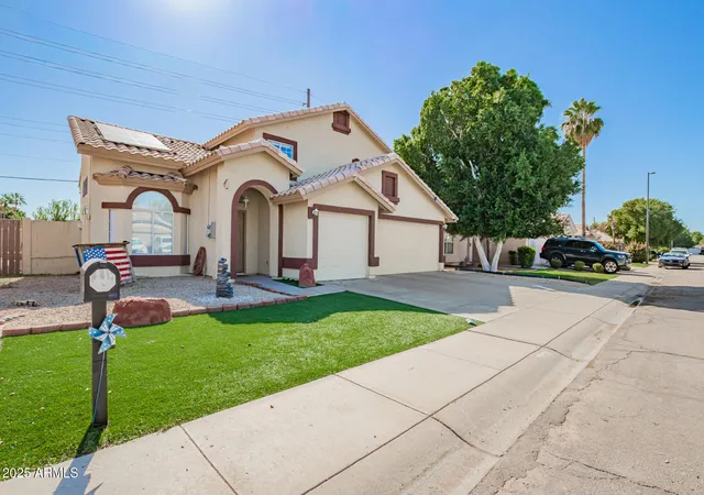 Photo 4 of Single family home for sale at 1921 E Marquette Dr, Gilbert, AZ 85234 | MLS# 7030202 | Listing updated on 2026-10-26