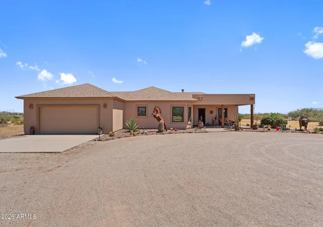 Photo 1 of Sale Pending at 27755 S Clydesdale Ave, Congress, AZ 85332 | MLS# 7045077 | Listing updated on 2026-09-24