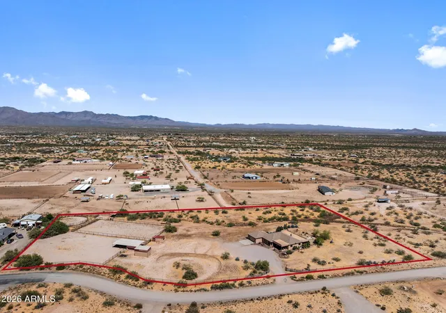 Photo 2 of Sale Pending at 27755 S Clydesdale Ave, Congress, AZ 85332 | MLS# 7045077 | Listing updated on 2026-09-24