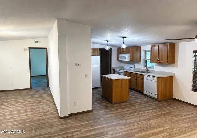 2nd image of 233 E Michelle Dr, Phoenix, AZ 85022 | MLS# 7030361