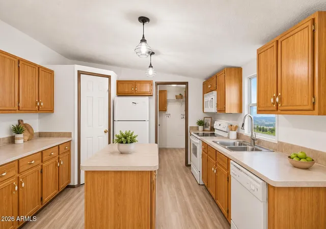 Photo 3 of Manufactured home for sale at 233 E Michelle Dr, Phoenix, AZ 85022 | MLS# 7030361 | Listing updated on 2026-10-06