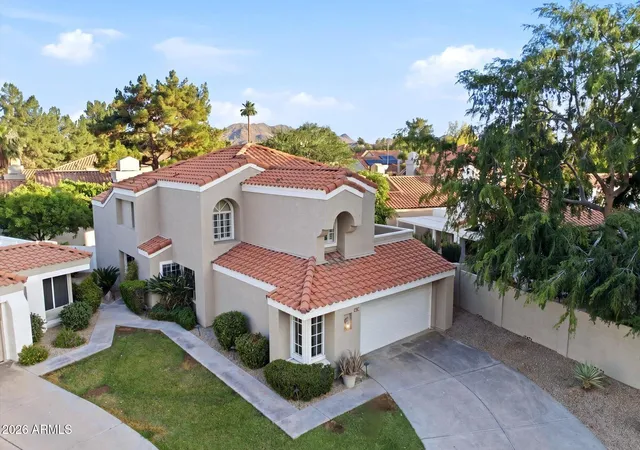 Photo 4 of Single family home for sale at 4021 E Laurel Ln, Phoenix, AZ 85028 | MLS# 7030433 | Listing updated on 2026-09-22