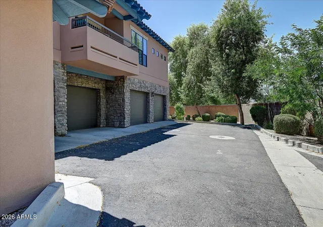 2nd image of 20660 N 40Th St, Phoenix, AZ 85050